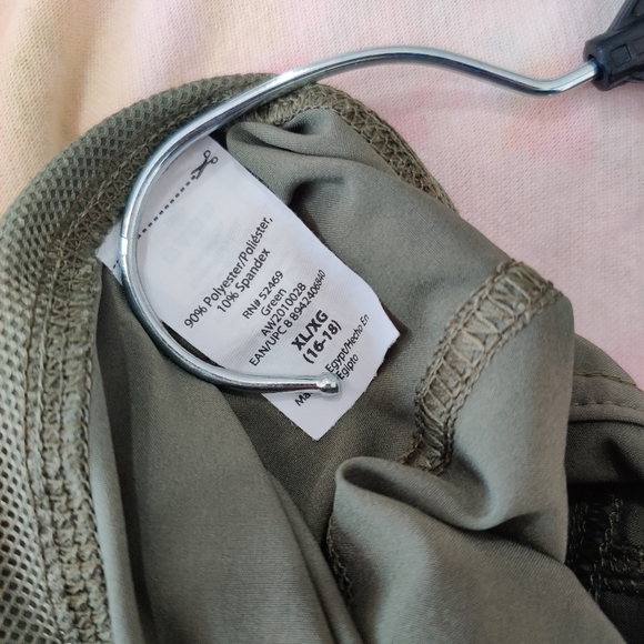 🥀3/$20 Athletic shorts in forest green XL - Picture 8 of 9